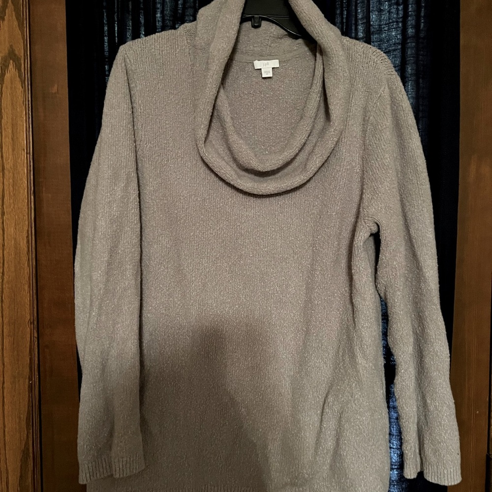 Grey sweater